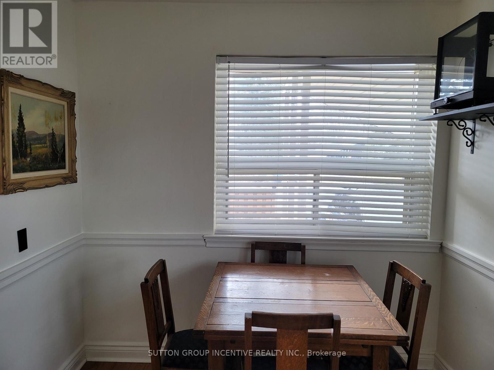 73 Beaverton Road S, Richmond Hill, Ontario  L4C 2H8 - Photo 7 - N12958924