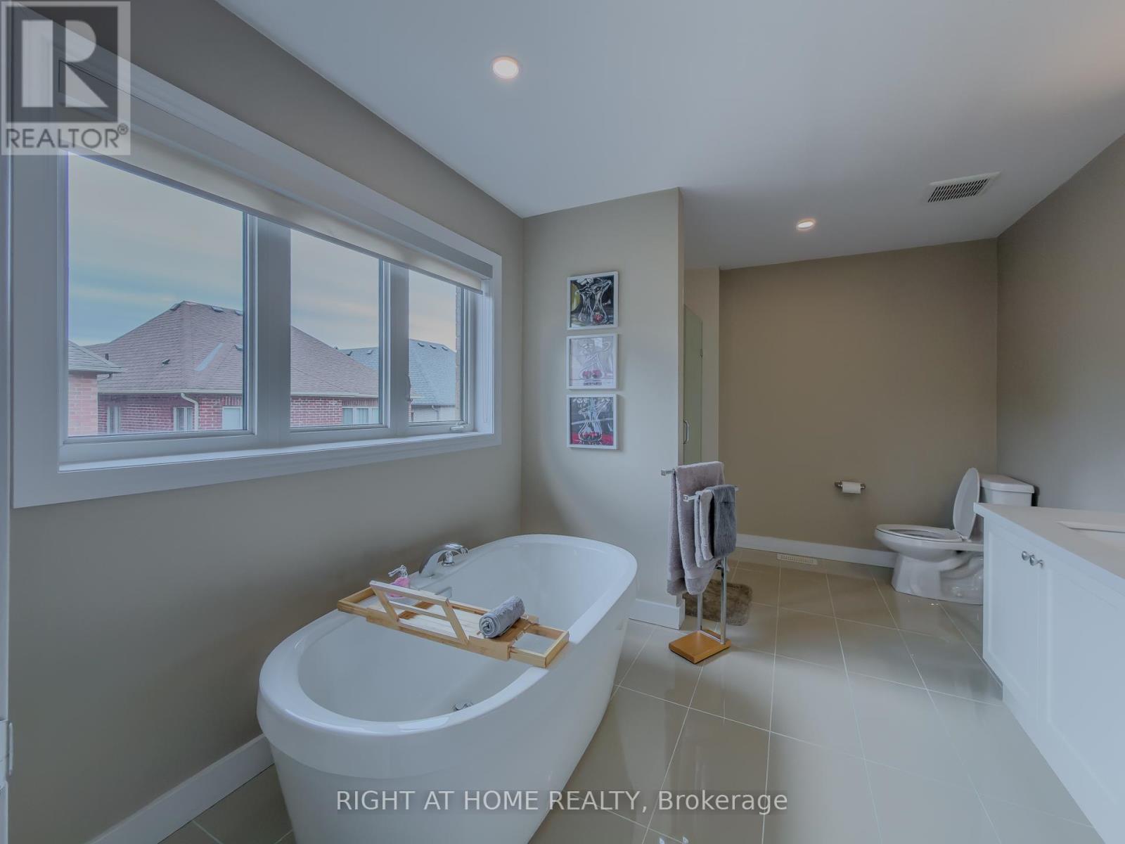 77 Leaden Hall Drive, East Gwillimbury, Ontario  L9N 0R5 - Photo 21 - N12958936