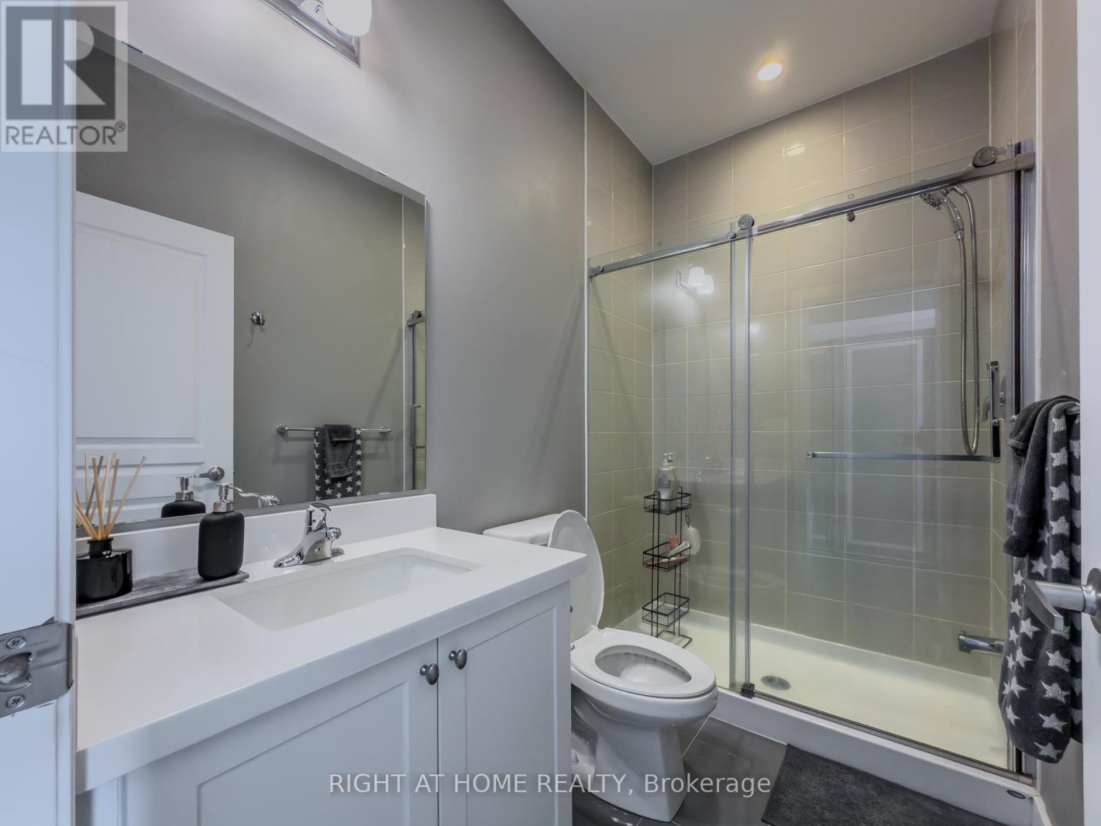 77 Leaden Hall Drive, East Gwillimbury, Ontario  L9N 0R5 - Photo 33 - N12958936