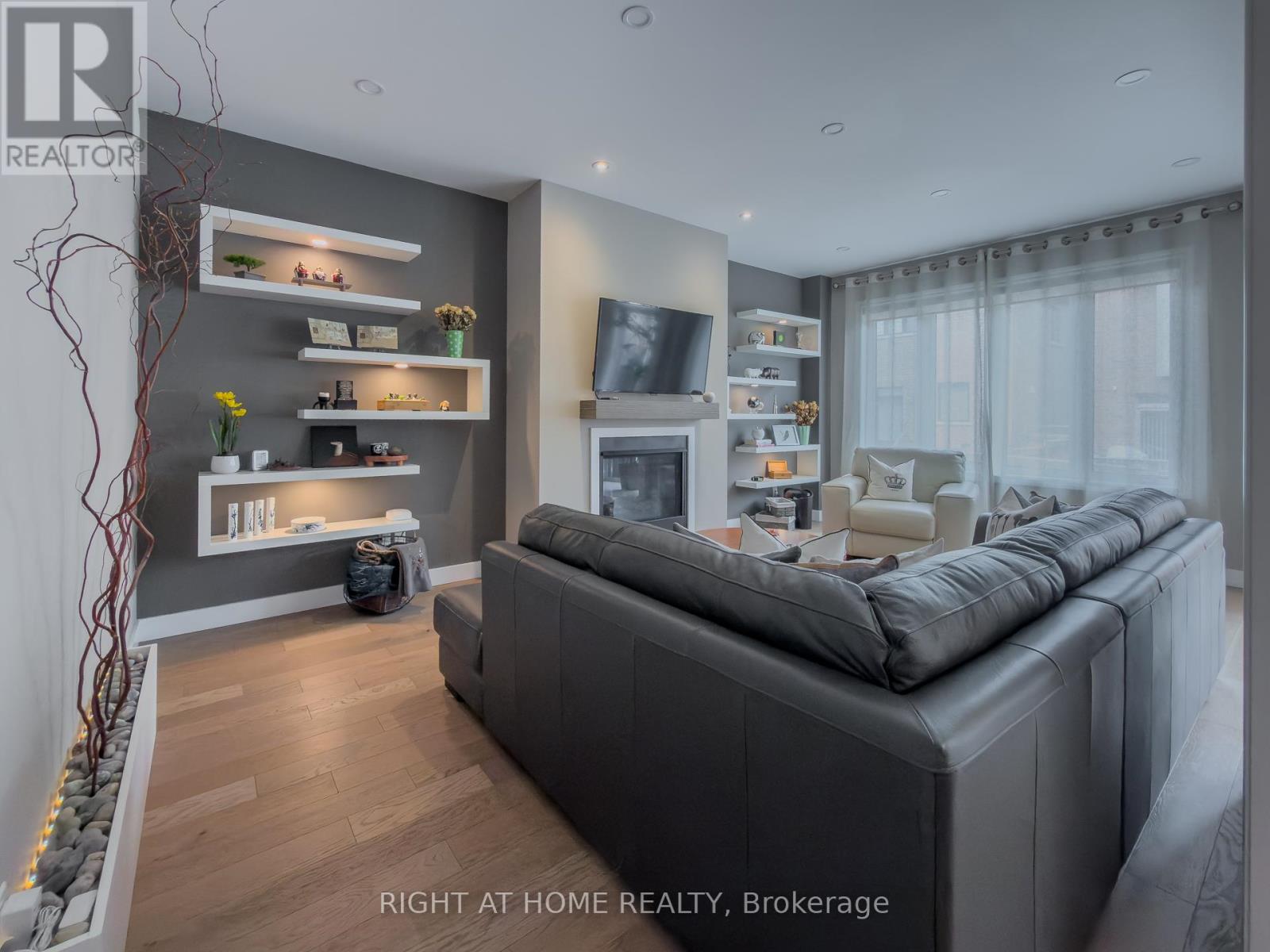 77 Leaden Hall Drive, East Gwillimbury, Ontario  L9N 0R5 - Photo 8 - N12958936