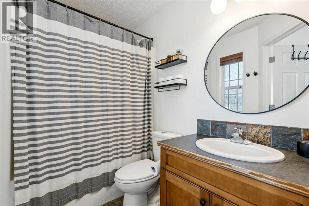 214 Cougarstone Circle SW, Calgary, Alberta  T3H 4W5 - Photo 24 - A2297016