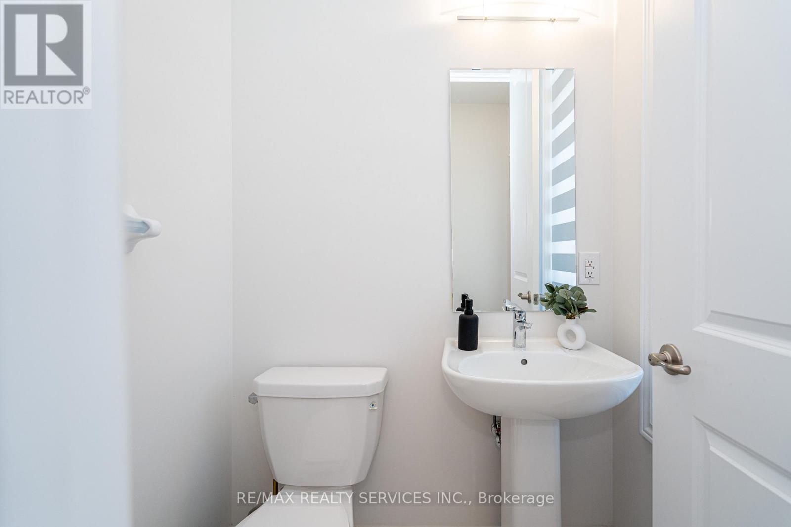 40 Icon Street, Brampton, Ontario  L6R 4E5 - Photo 12 - W12958942