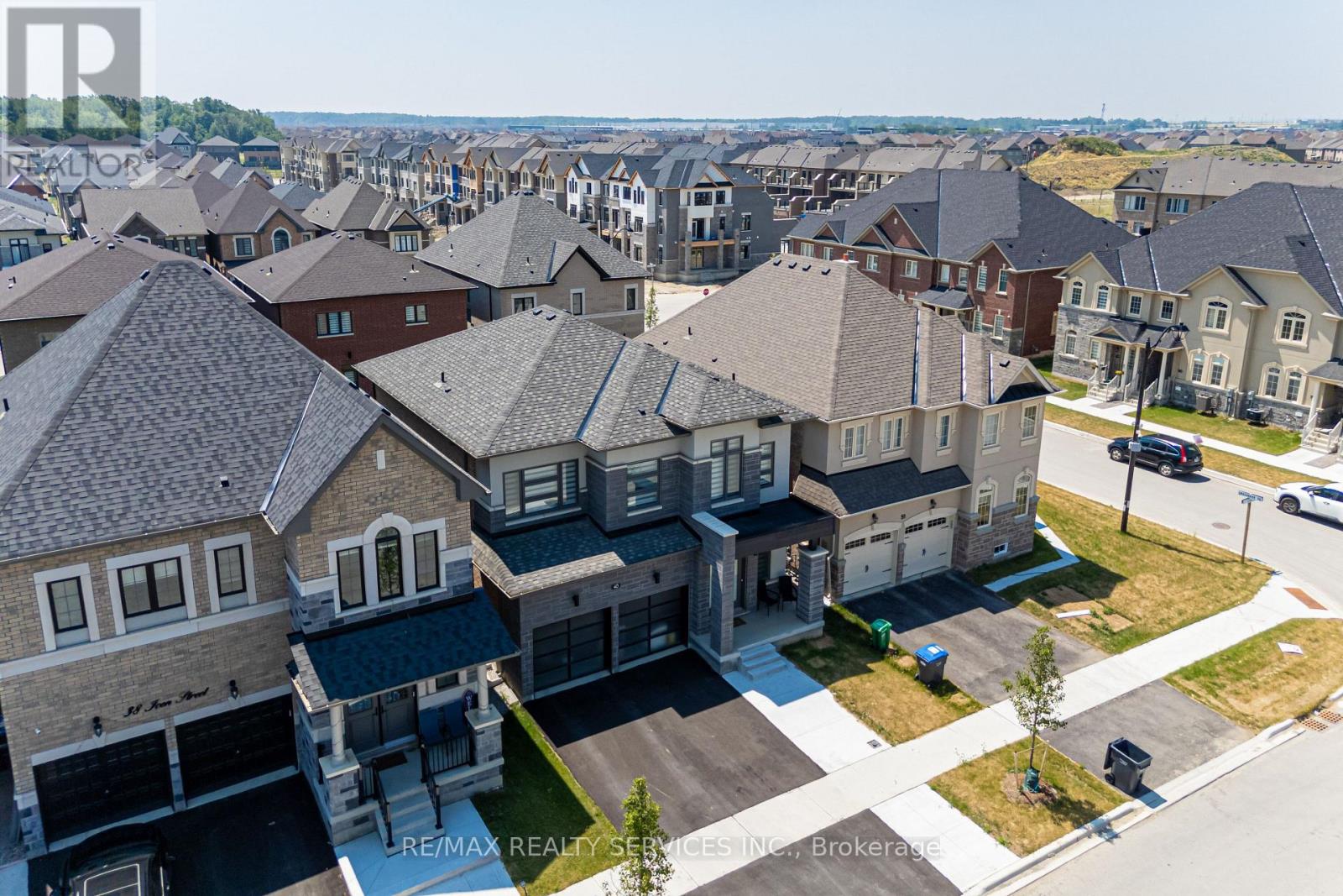 40 Icon Street, Brampton, Ontario  L6R 4E5 - Photo 6 - W12958942