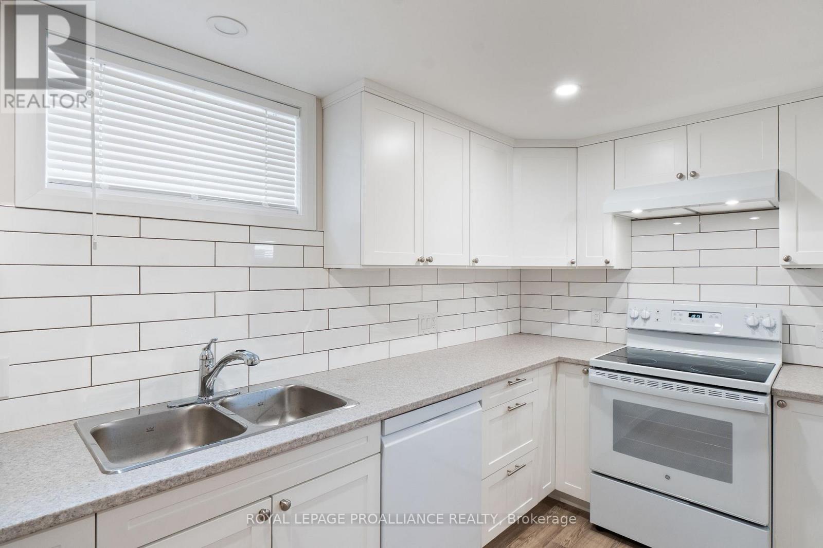 B - 434 Major Street, Cobourg, Ontario  K9A 4E1 - Photo 8 - X12799958