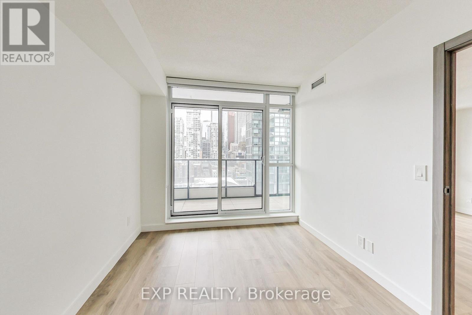 1703 - 38 Widmer Street E, Toronto, Ontario  M5V 0P7 - Photo 10 - C12958944