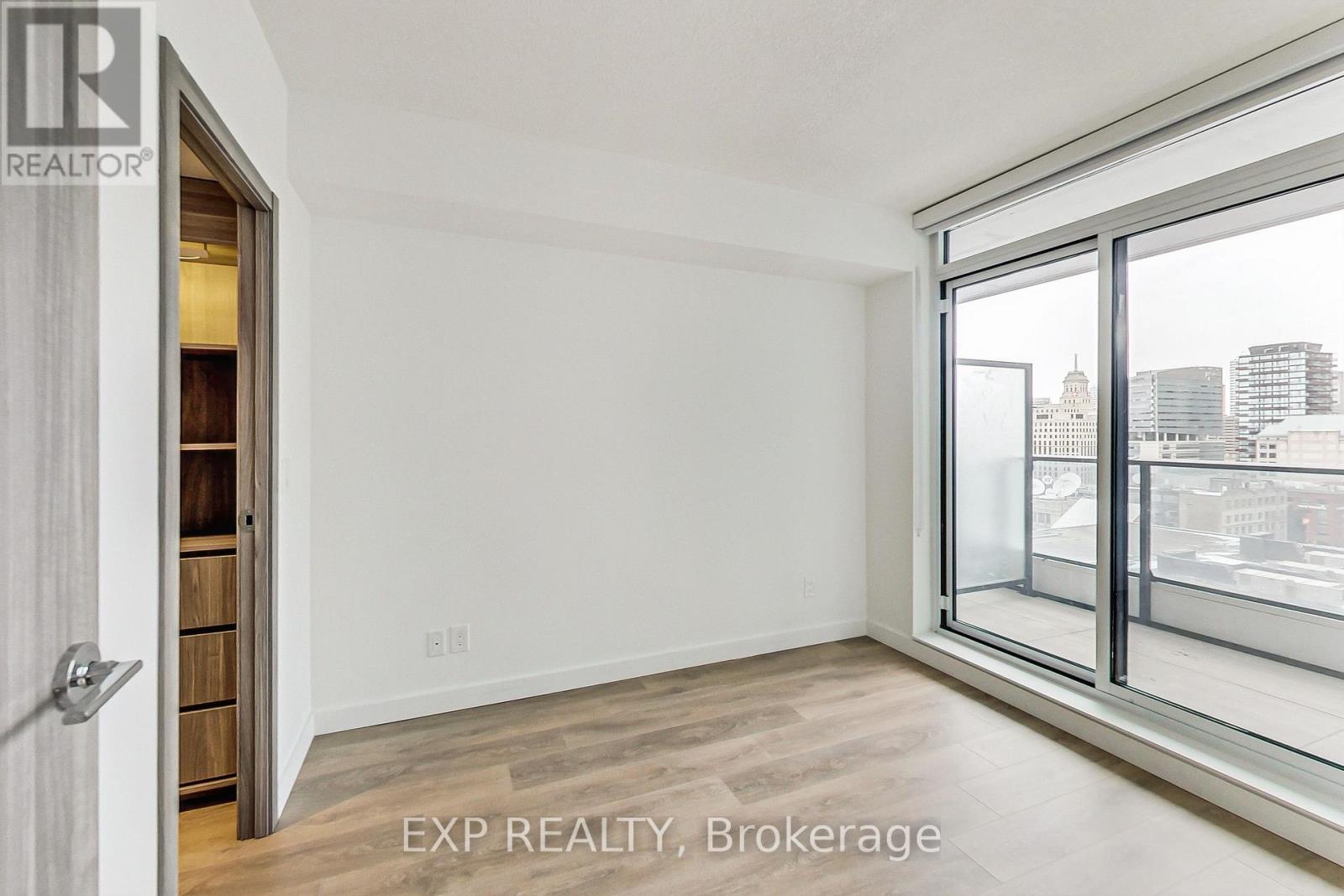 1703 - 38 Widmer Street E, Toronto, Ontario  M5V 0P7 - Photo 9 - C12958944