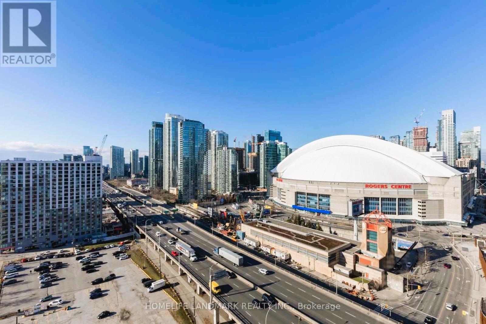 2404 - 270 Queens Quay W, Toronto, Ontario M5J 2N4 - Photo 14 - C12958946