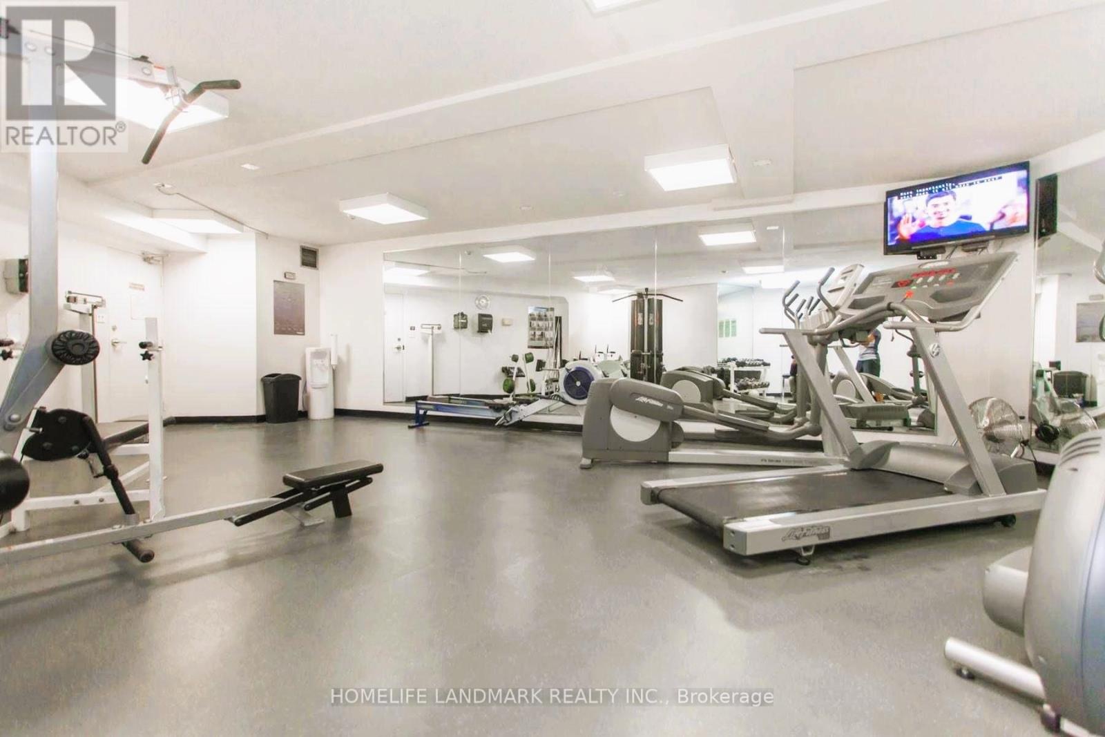 2404 - 270 Queens Quay W, Toronto, Ontario M5J 2N4 - Photo 15 - C12958946