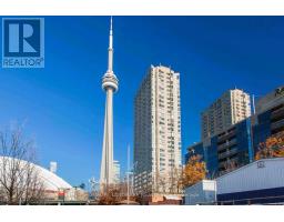 2404 - 270 QUEENS QUAY W, Toronto, Ontario