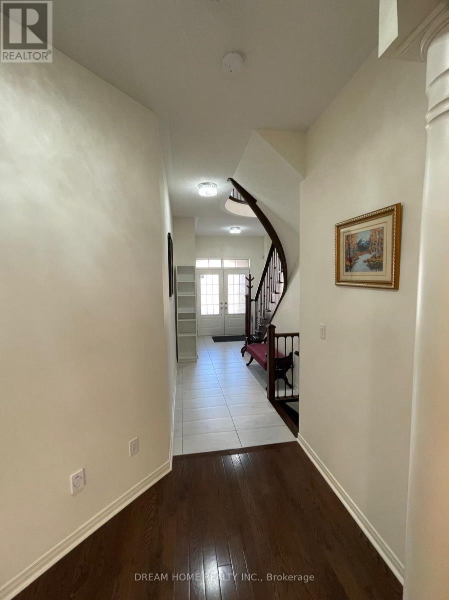 133 Hartney Drive, Richmond Hill, Ontario  L4S 0L1 - Photo 2 - N12958950