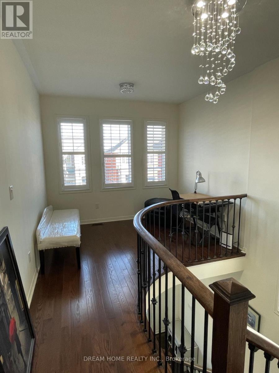 133 Hartney Drive, Richmond Hill, Ontario  L4S 0L1 - Photo 9 - N12958950