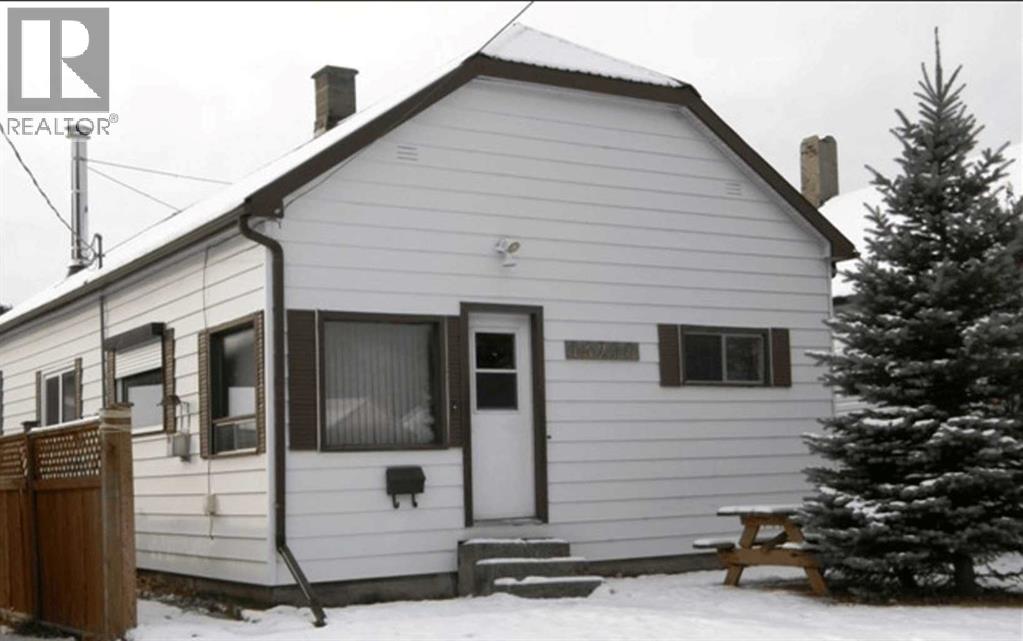 13250 17 Avenue, Blairmore, Alberta  T0K 0E0 - Photo 1 - A2299206