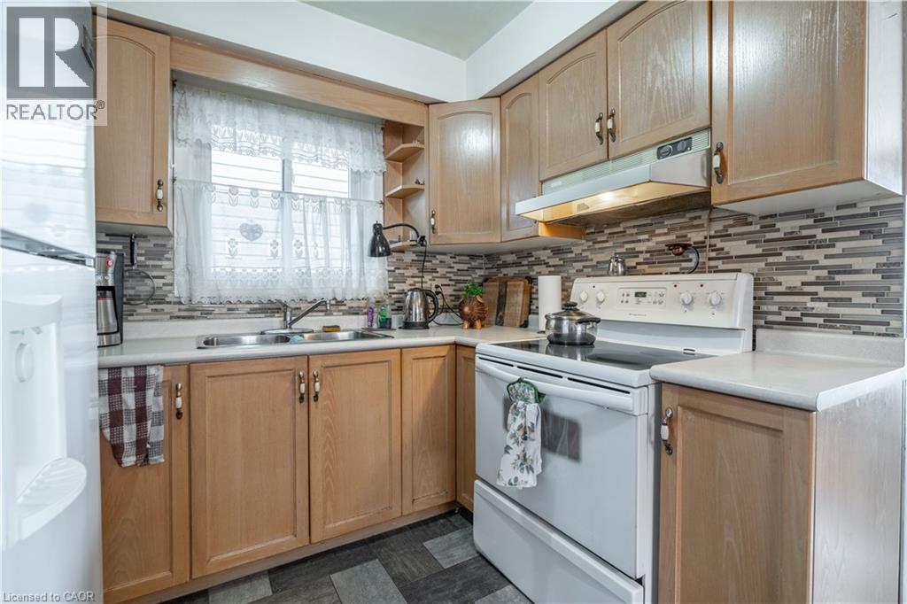 161 East 24th Street, Hamilton, Ontario  L8V 2Y2 - Photo 7 - 40814382