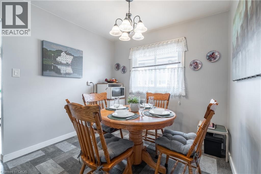 161 East 24th Street, Hamilton, Ontario  L8V 2Y2 - Photo 5 - 40814382