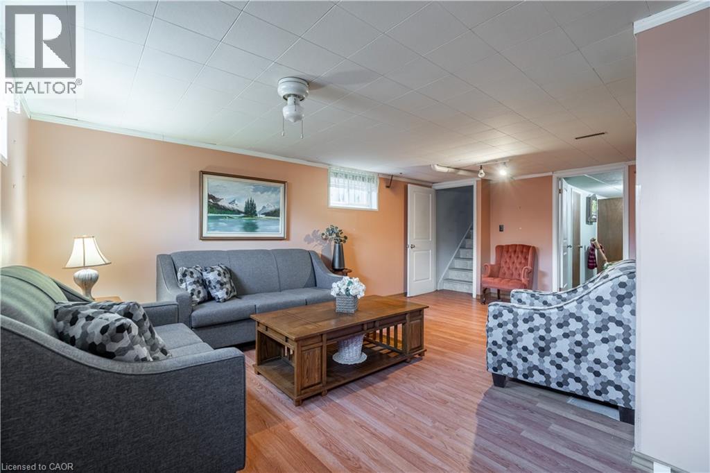 161 East 24th Street, Hamilton, Ontario  L8V 2Y2 - Photo 14 - 40814382