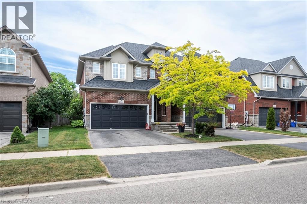 2377 STONE GLEN Crescent, Oakville, Ontario