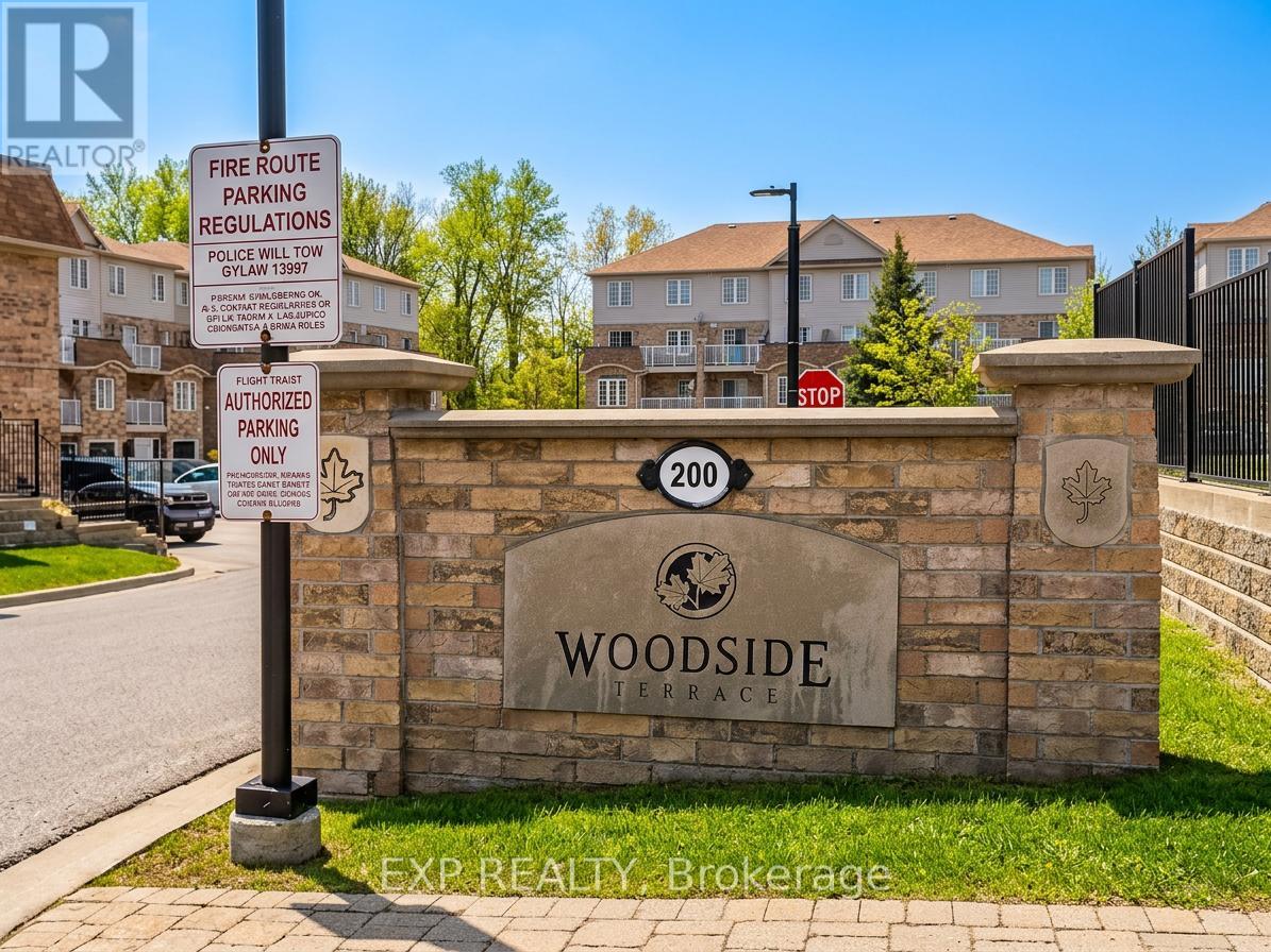 UNIT 13 - 200 MCLEVIN AVENUE, Toronto, Ontario