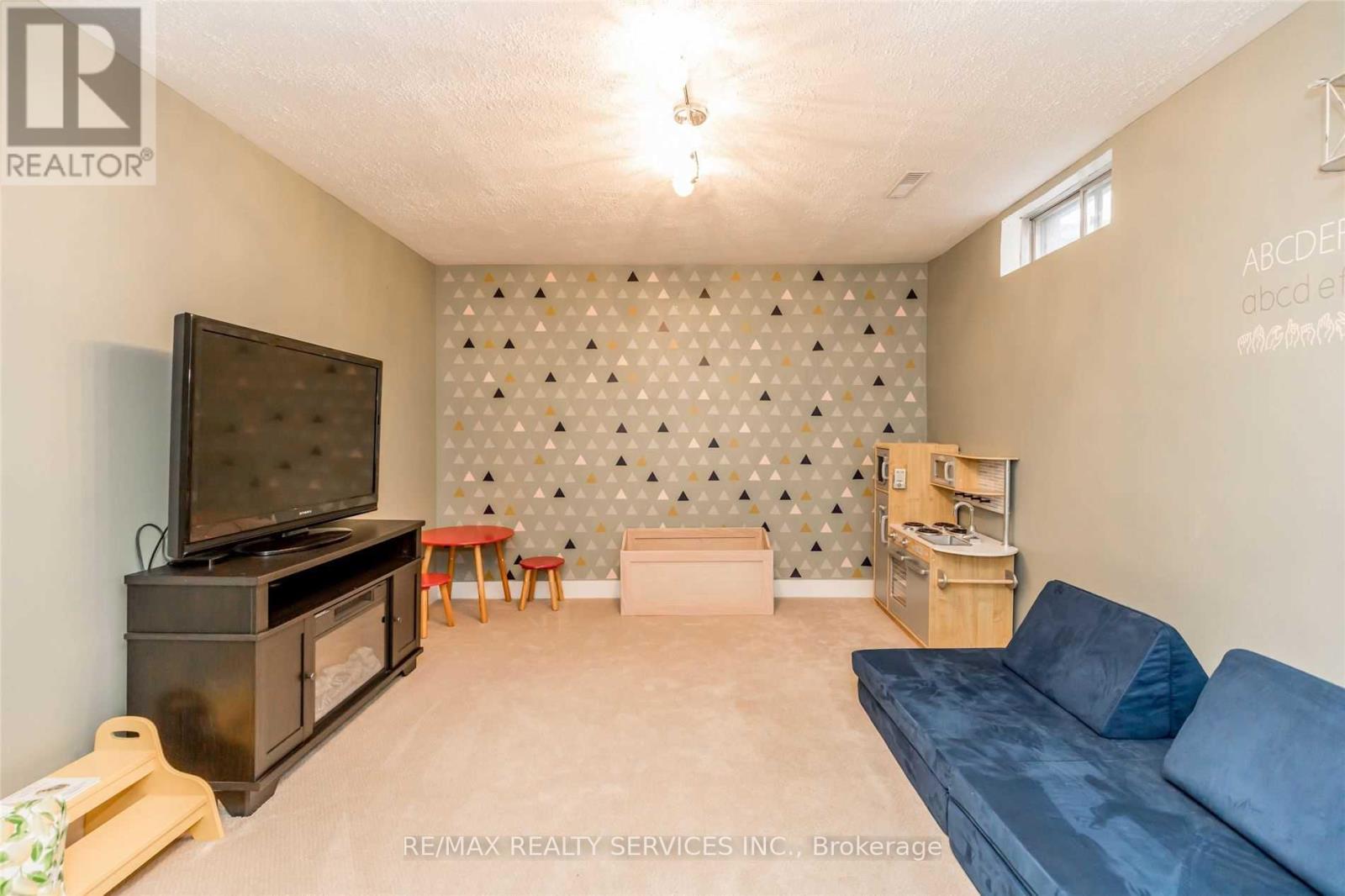 83 Janice Drive, Barrie, Ontario  L4N 5N5 - Photo 22 - S12958960