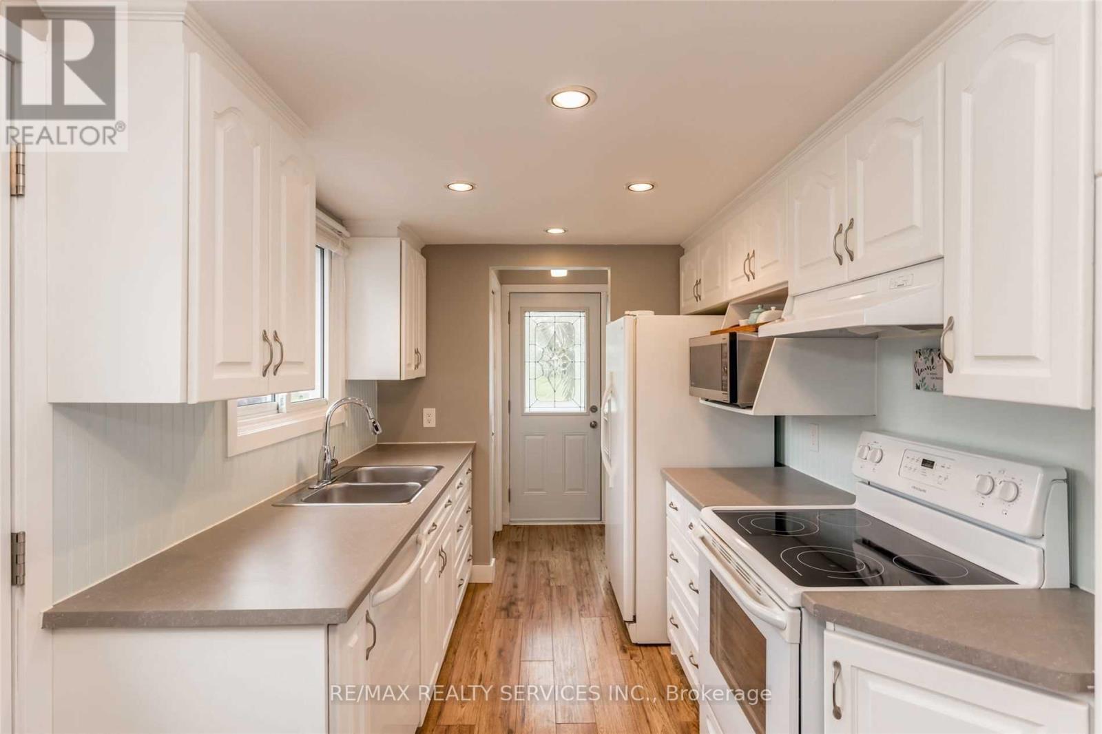 83 Janice Drive, Barrie, Ontario  L4N 5N5 - Photo 7 - S12958960