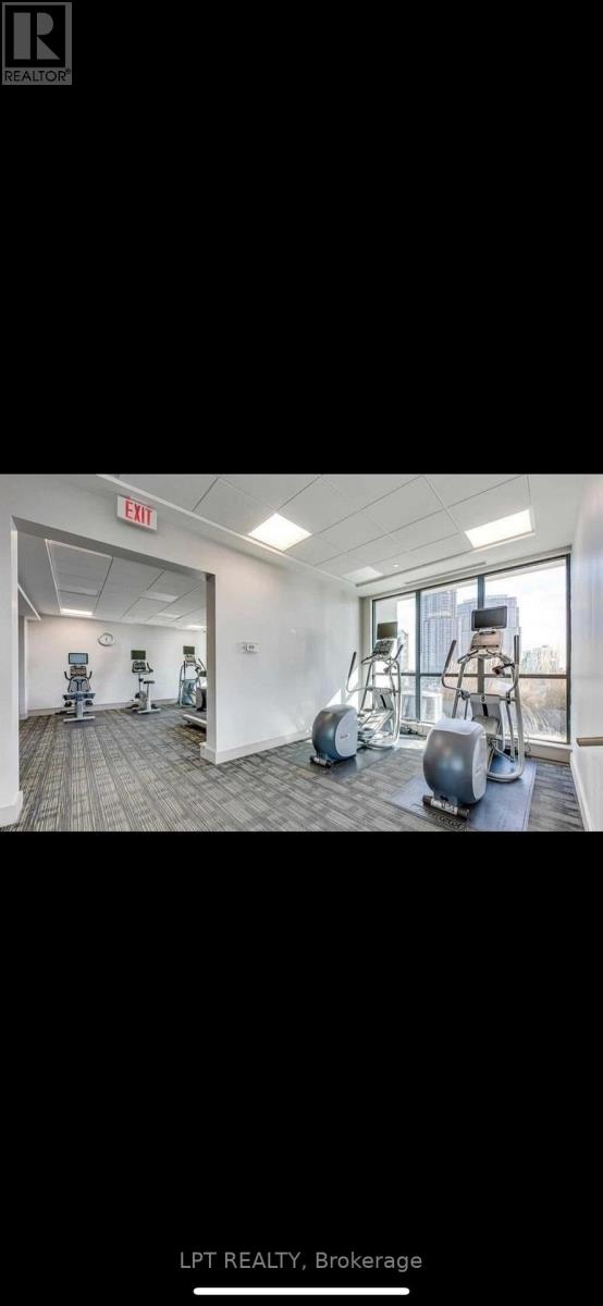 1809 - 75 Eglinton Avenue W, Mississauga, Ontario  L5R 0E5 - Photo 17 - W12958956