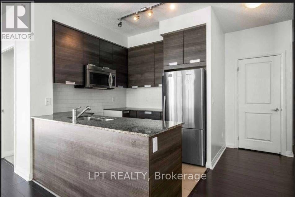 1809 - 75 Eglinton Avenue W, Mississauga, Ontario  L5R 0E5 - Photo 3 - W12958956