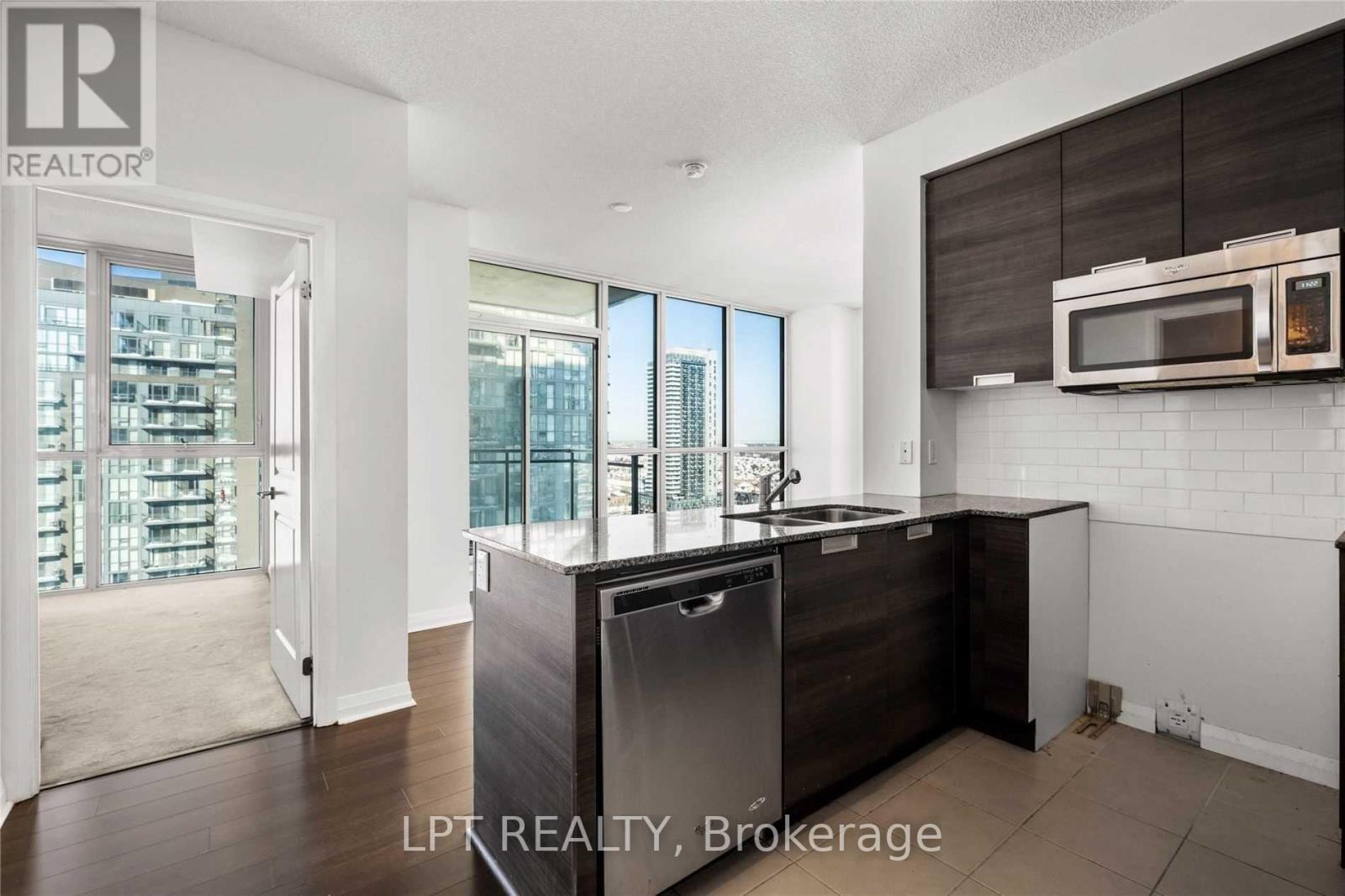 1809 - 75 Eglinton Avenue W, Mississauga, Ontario  L5R 0E5 - Photo 4 - W12958956