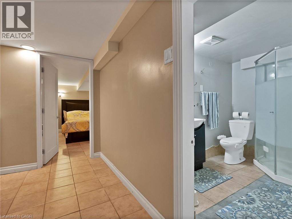 210 East 24th Street, Hamilton, Ontario  L8V 2Y4 - Photo 15 - 40805700