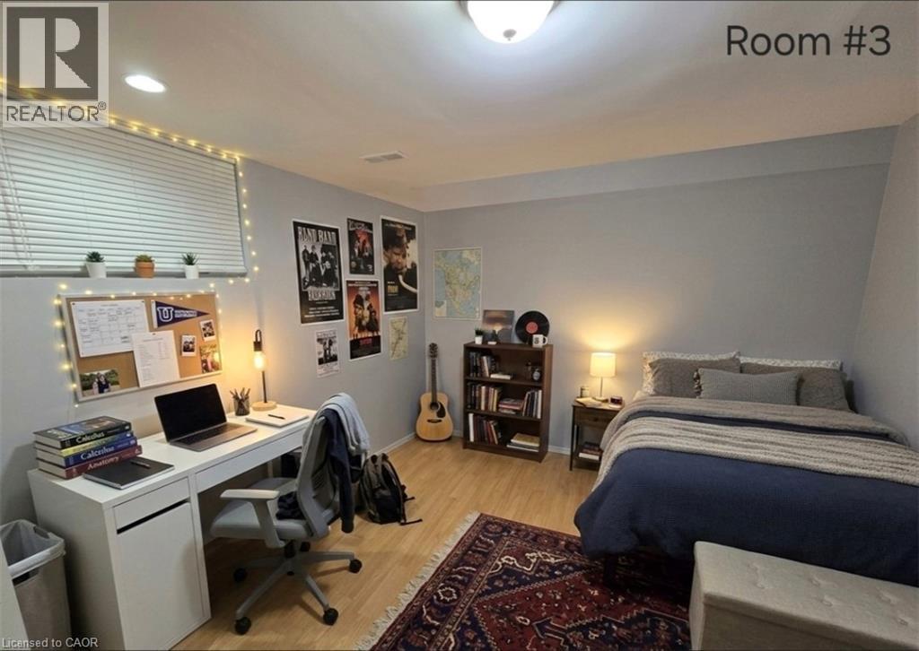 555 Brookhaven Crescent, Waterloo, Ontario  N2L 4R6 - Photo 4 - 40809592