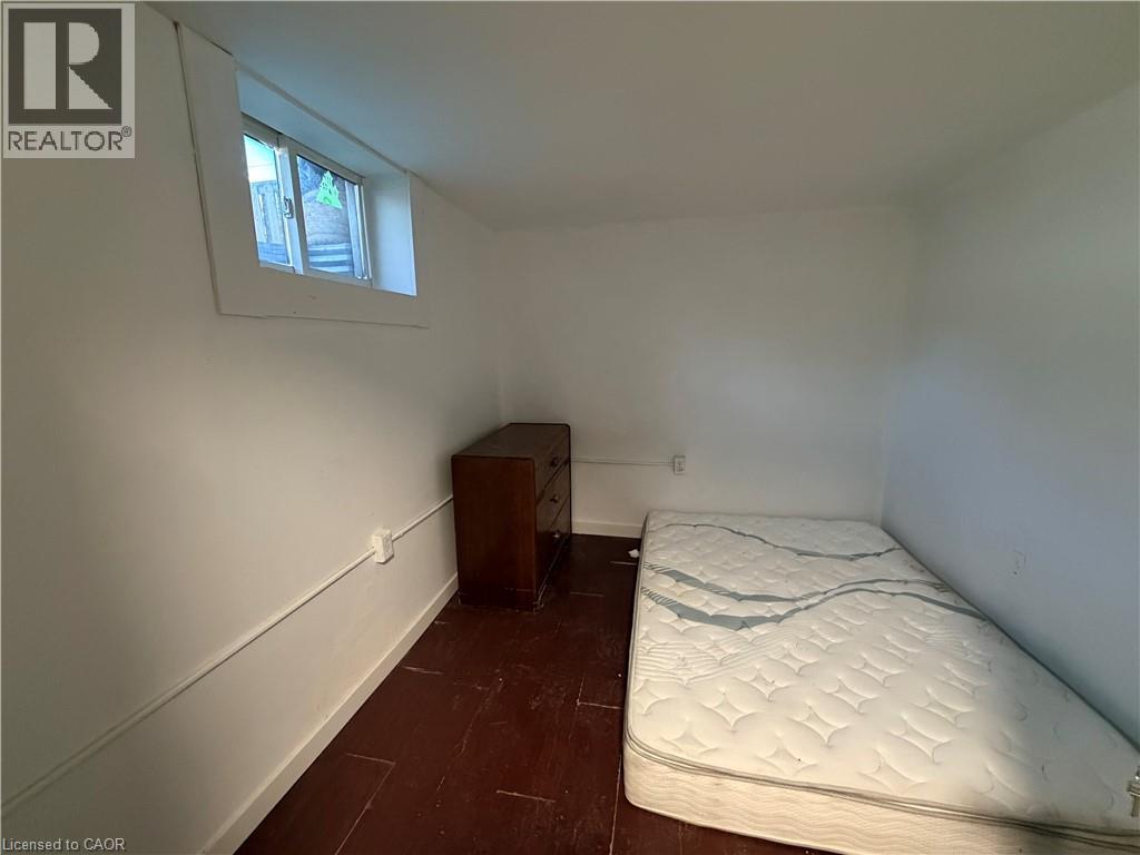 249 Cedarbrae Avenue Unit# 1, Waterloo, Ontario  N2L 4S8 - Photo 17 - 40817602