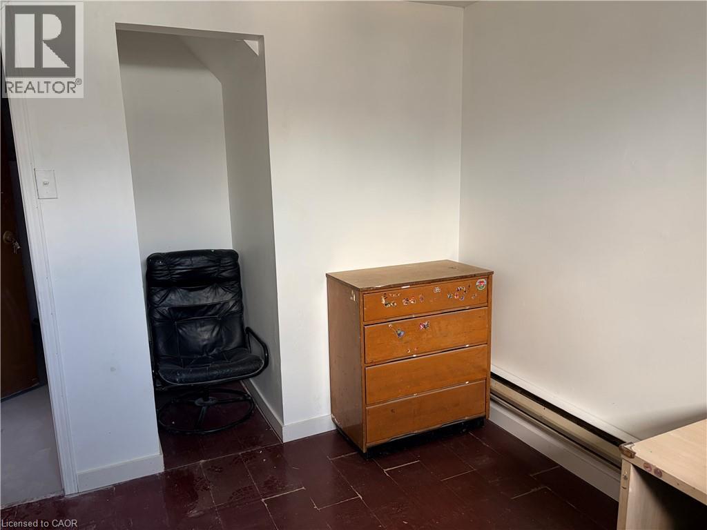 249 Cedarbrae Avenue Unit# 1, Waterloo, Ontario  N2L 4S8 - Photo 16 - 40817602