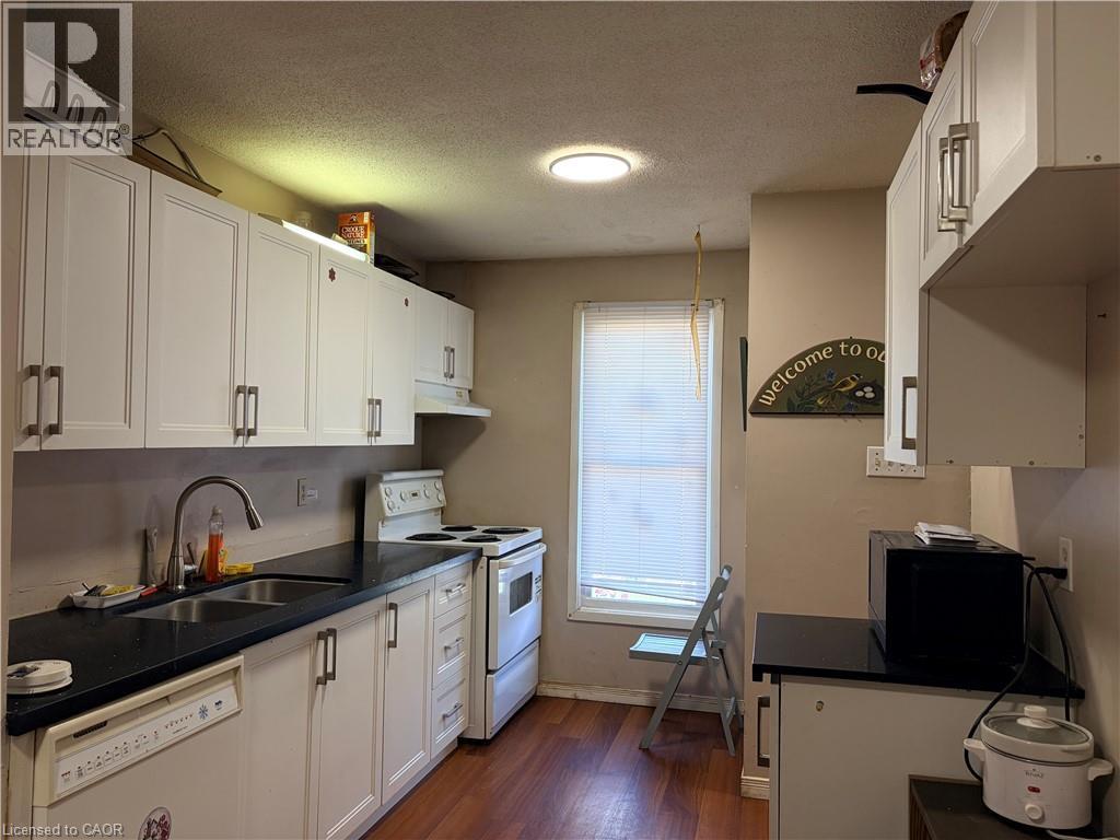 249 Cedarbrae Avenue Unit# 1, Waterloo, Ontario  N2L 4S8 - Photo 9 - 40817602