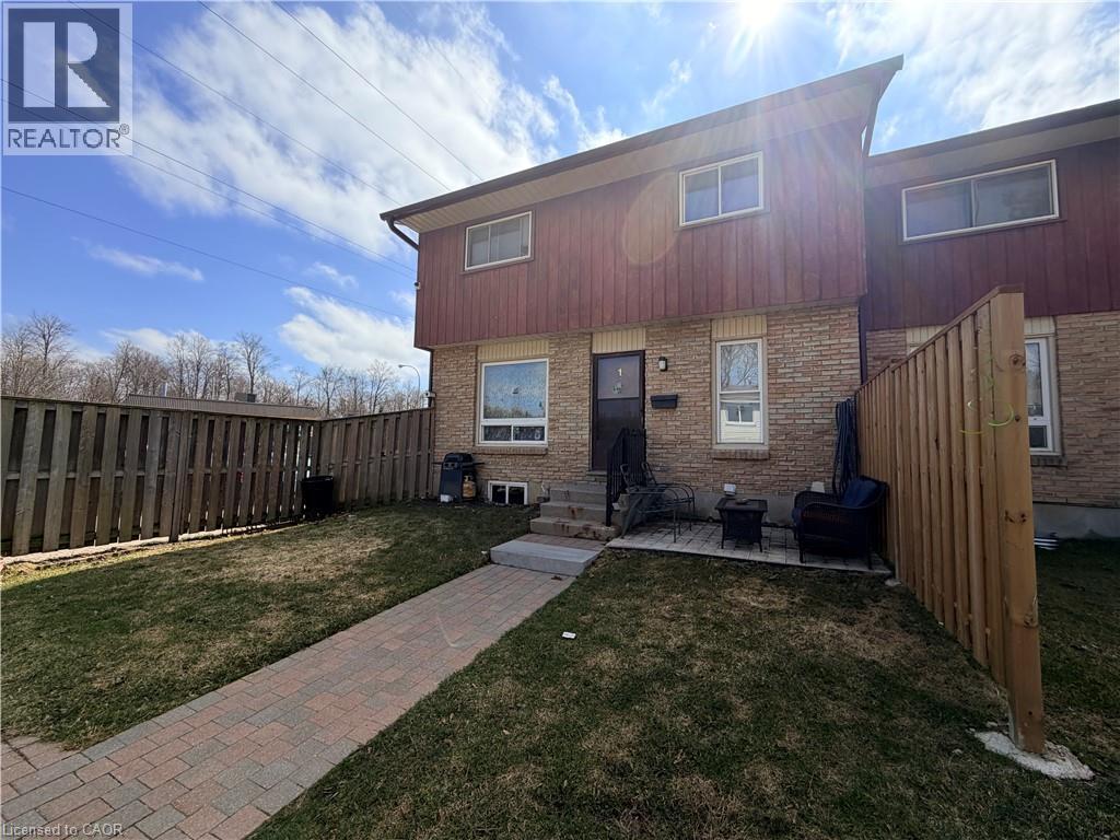 249 Cedarbrae Avenue Unit# 1, Waterloo, Ontario  N2L 4S8 - Photo 3 - 40817602