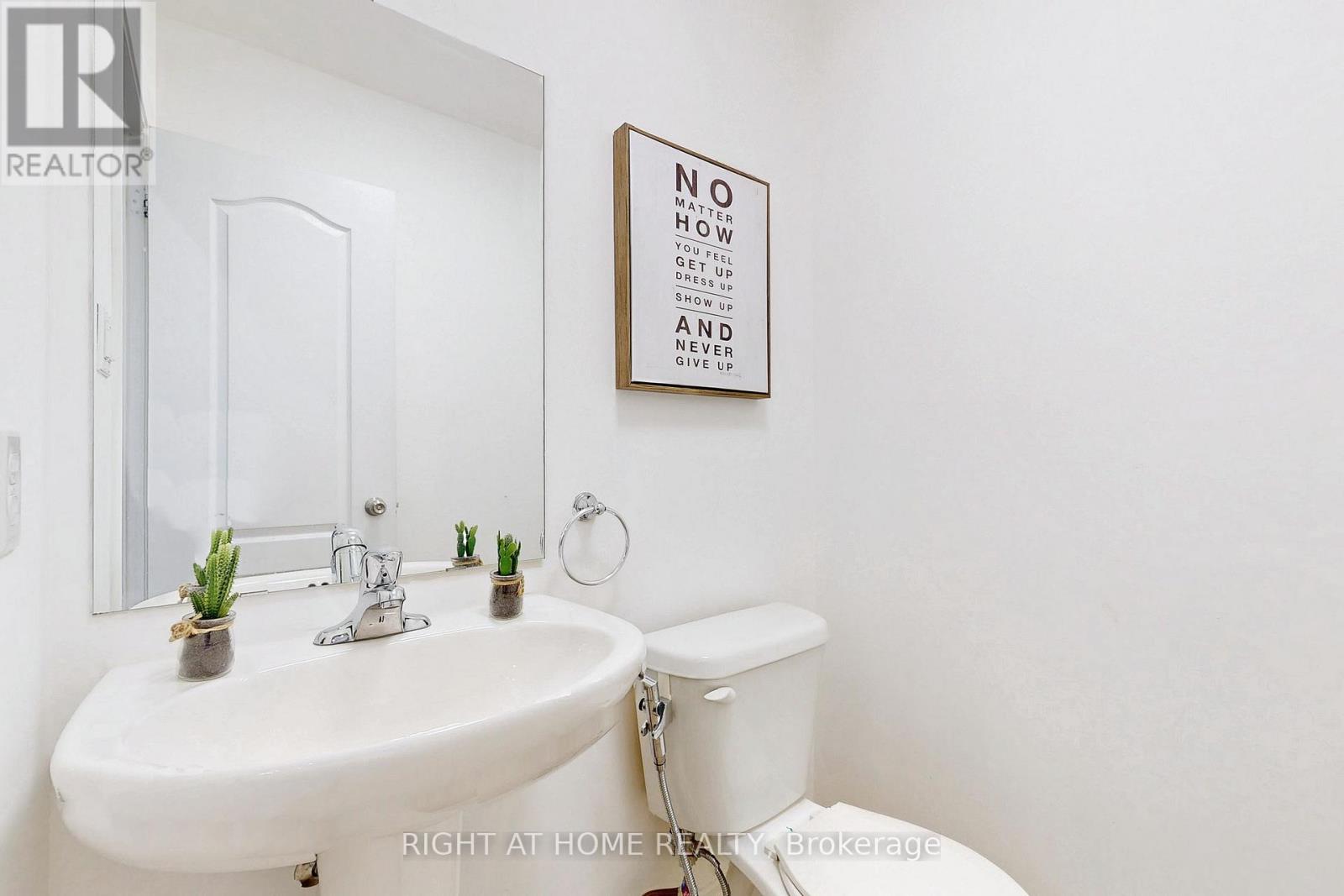 3 - 10 Porter Avenue W, Vaughan, Ontario  L4L 0H1 - Photo 16 - N12898232