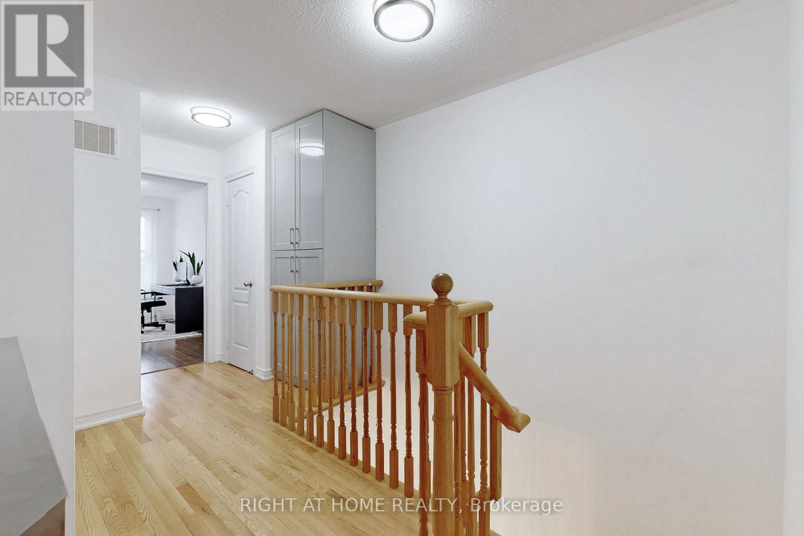 3 - 10 Porter Avenue W, Vaughan, Ontario  L4L 0H1 - Photo 18 - N12898232