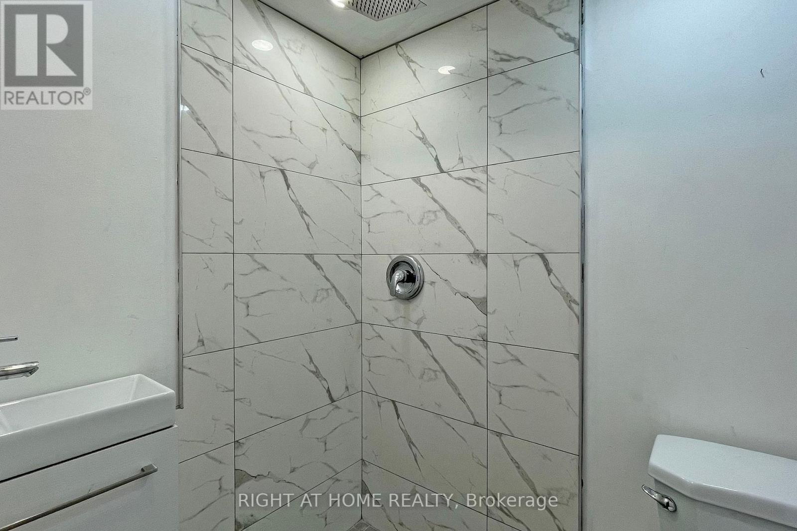 3 - 10 Porter Avenue W, Vaughan, Ontario  L4L 0H1 - Photo 35 - N12898232