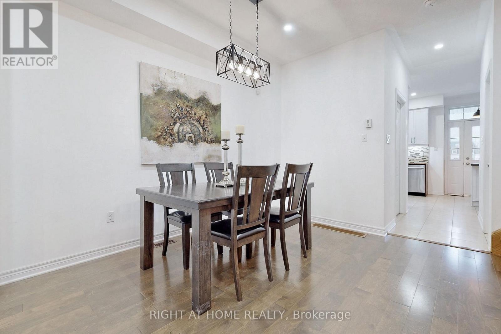 3 - 10 Porter Avenue W, Vaughan, Ontario  L4L 0H1 - Photo 8 - N12898232