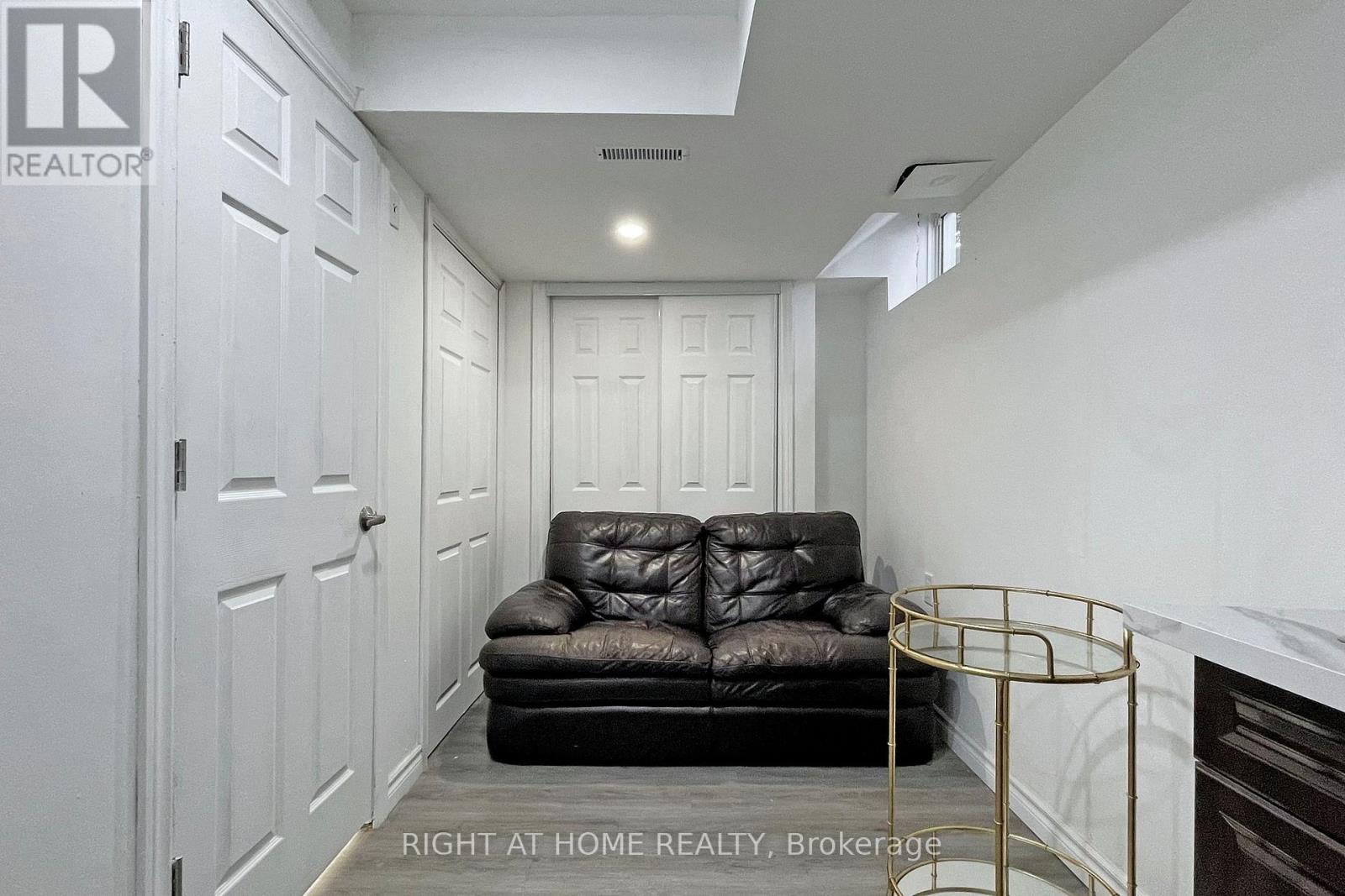 3 - 10 Porter Avenue W, Vaughan, Ontario  L4L 0H1 - Photo 34 - N12898232