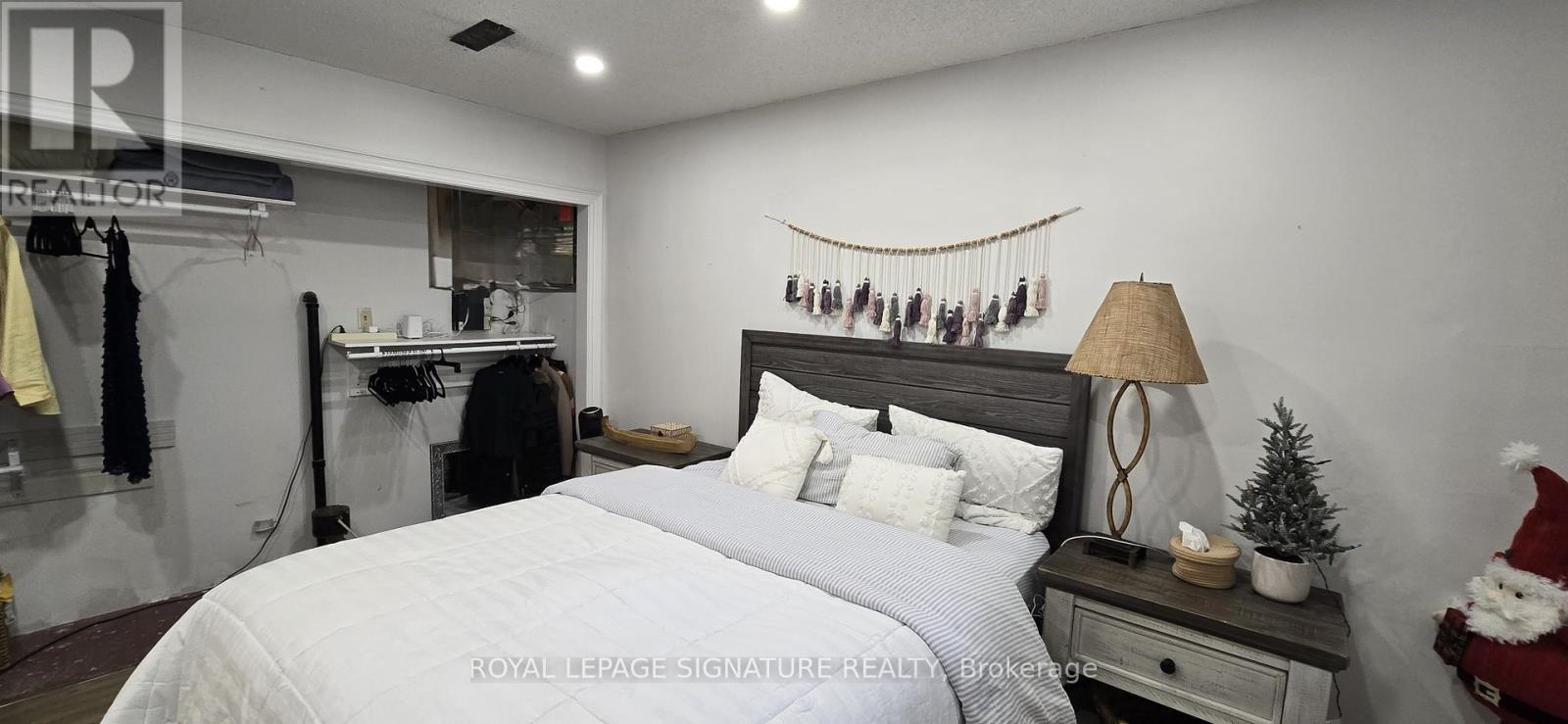 Entire Property - 105 Ashton Road, Newmarket, Ontario  L3Y 5R6 - Photo 41 - N12947978