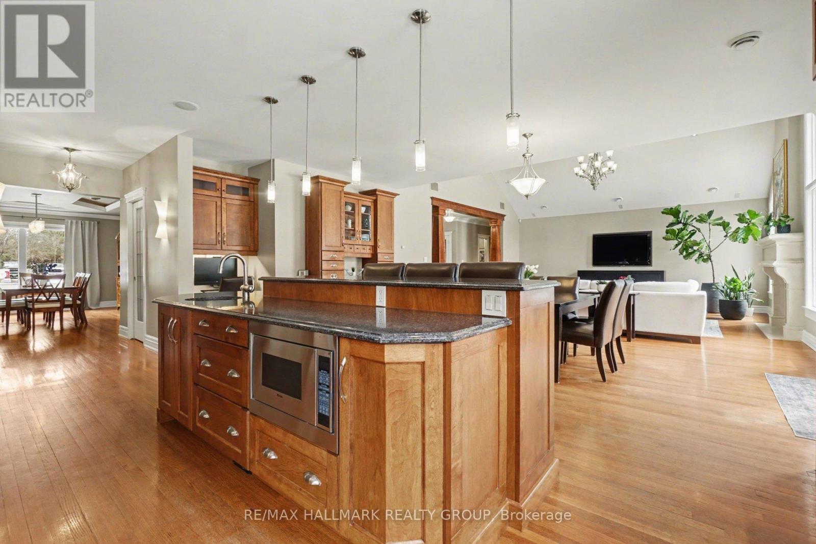 62 Rebecca Crescent, Ottawa, Ontario  K1J 6B9 - Photo 11 - X12958972