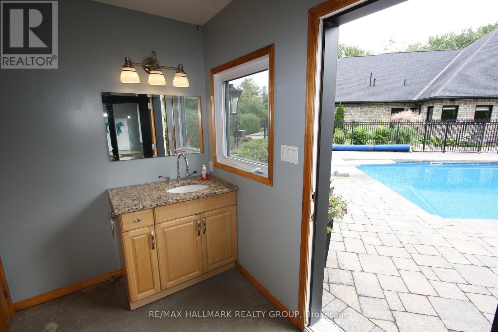 62 Rebecca Crescent, Ottawa, Ontario  K1J 6B9 - Photo 49 - X12958972