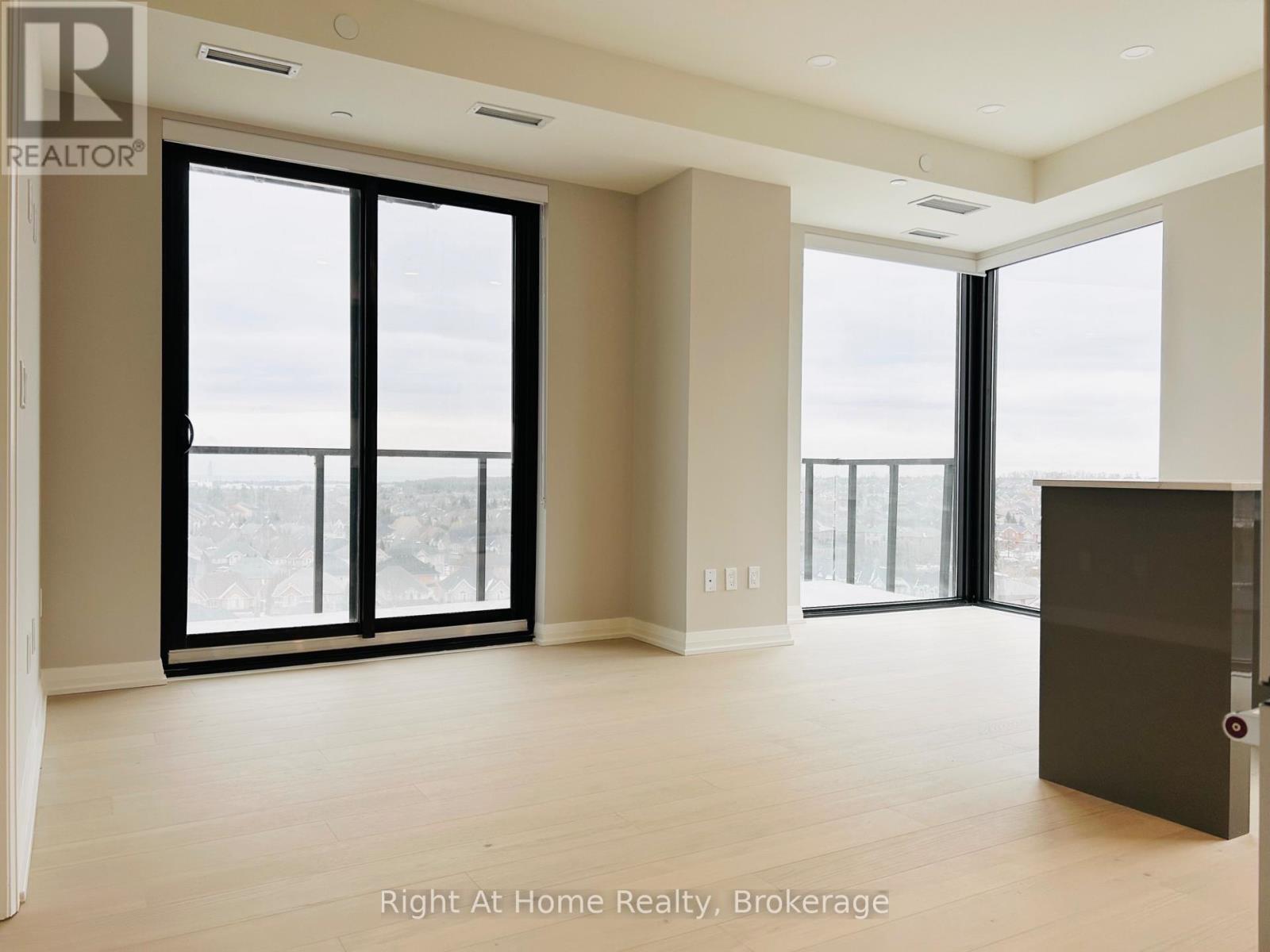 908 - 1415 Dundas Street, Oakville, Ontario  L6H 8A3 - Photo 5 - W12958990