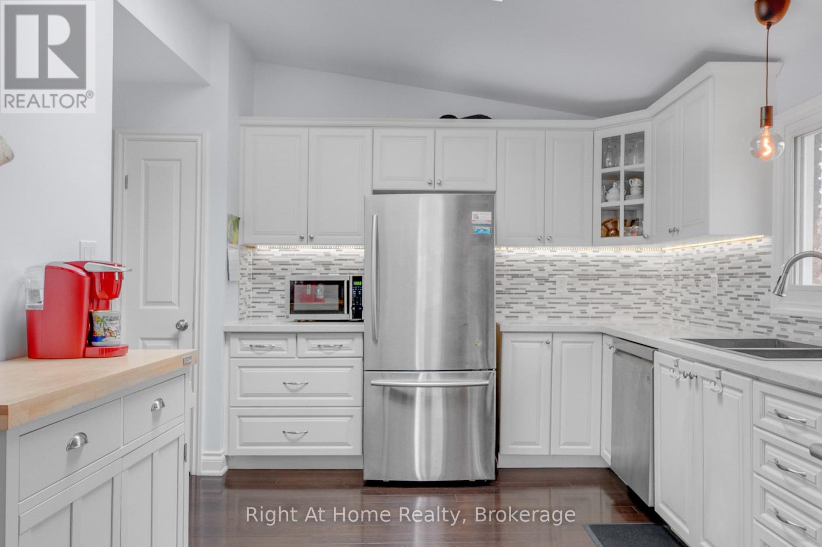 467 Vanguard Crescent, Oakville, Ontario  L6L 5G6 - Photo 14 - W12958998