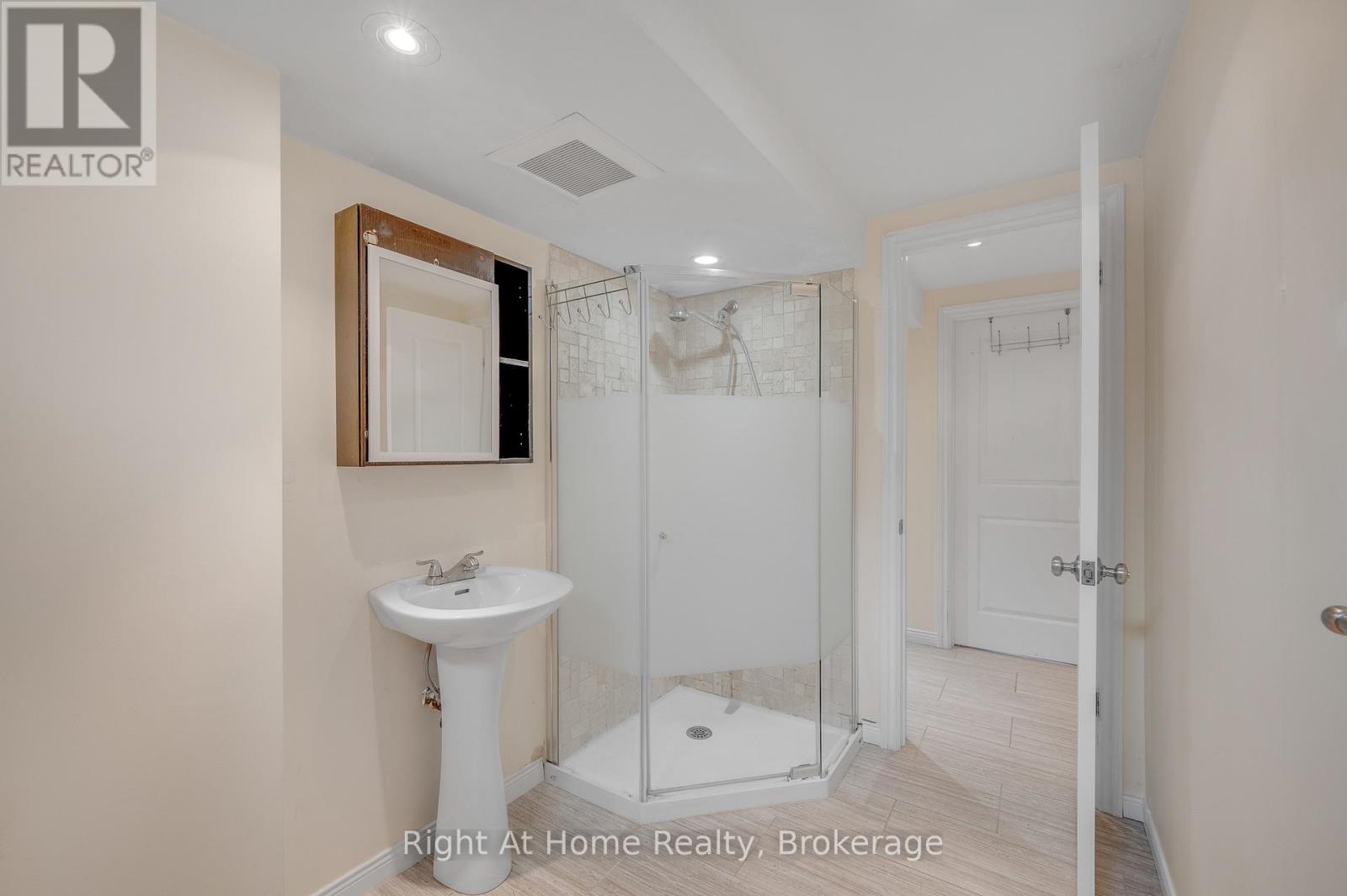 467 Vanguard Crescent, Oakville, Ontario  L6L 5G6 - Photo 32 - W12958998