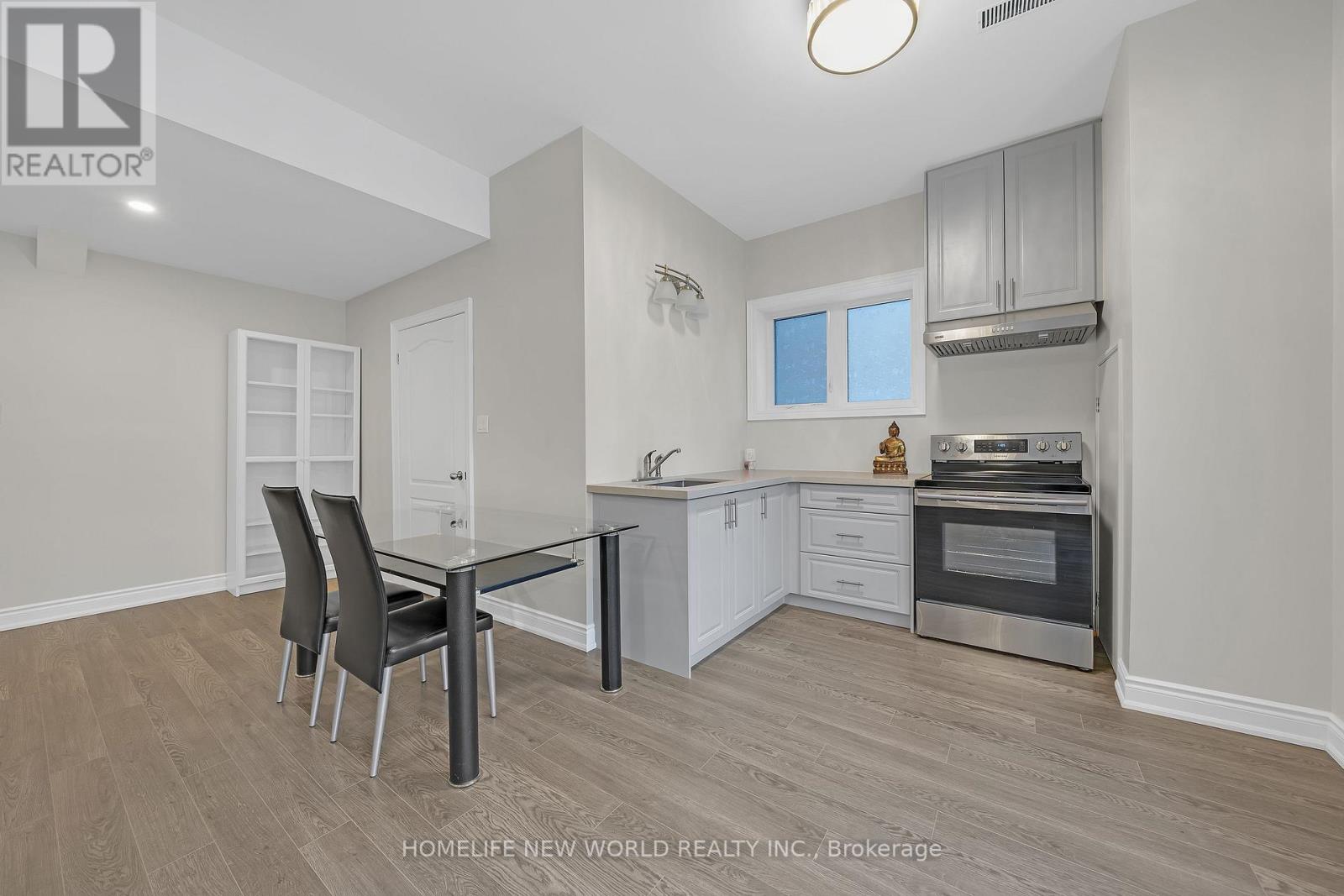 10 Stancroft Drive, Richmond Hill, Ontario  L4C 4N1 - Photo 35 - N12958984