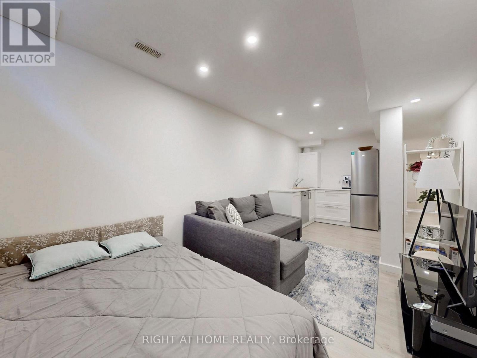 179 Vanguard Road, Vaughan, Ontario  L4K 5G8 - Photo 38 - N12958992