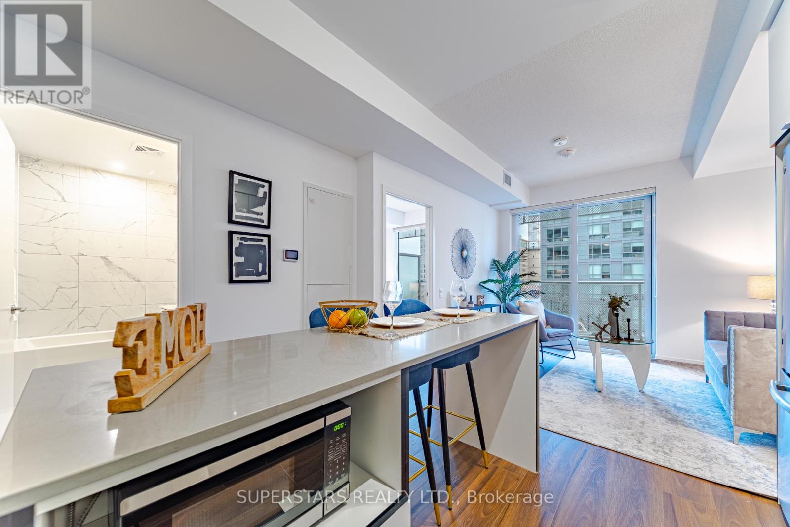 807 - 4065 Confederation Parkway, Mississauga, Ontario L5B 0L4 - Photo 9 - W12958980