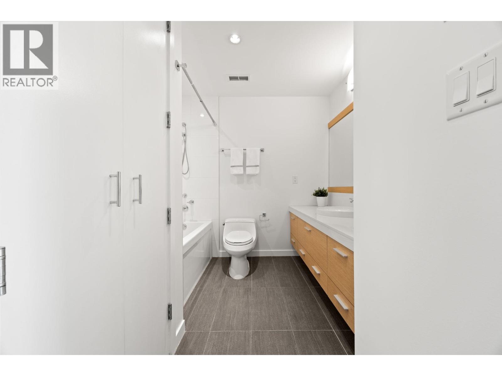 308 2528 Maple Street, Vancouver, British Columbia  V6J 0B5 - Photo 19 - R3089921