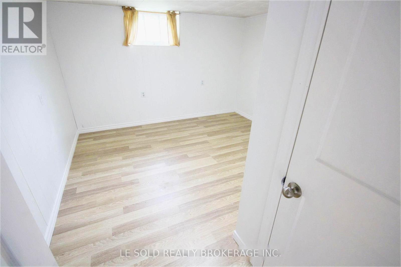 Bsmt - 112 Leland Street, Hamilton, Ontario  L8S 3A2 - Photo 2 - X12959004