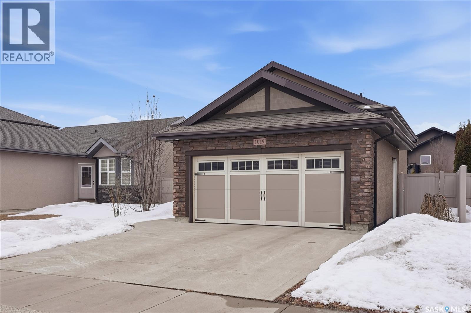 1019 Hunter Road, Saskatoon, Saskatchewan  S7T 0E6 - Photo 3 - SK032062