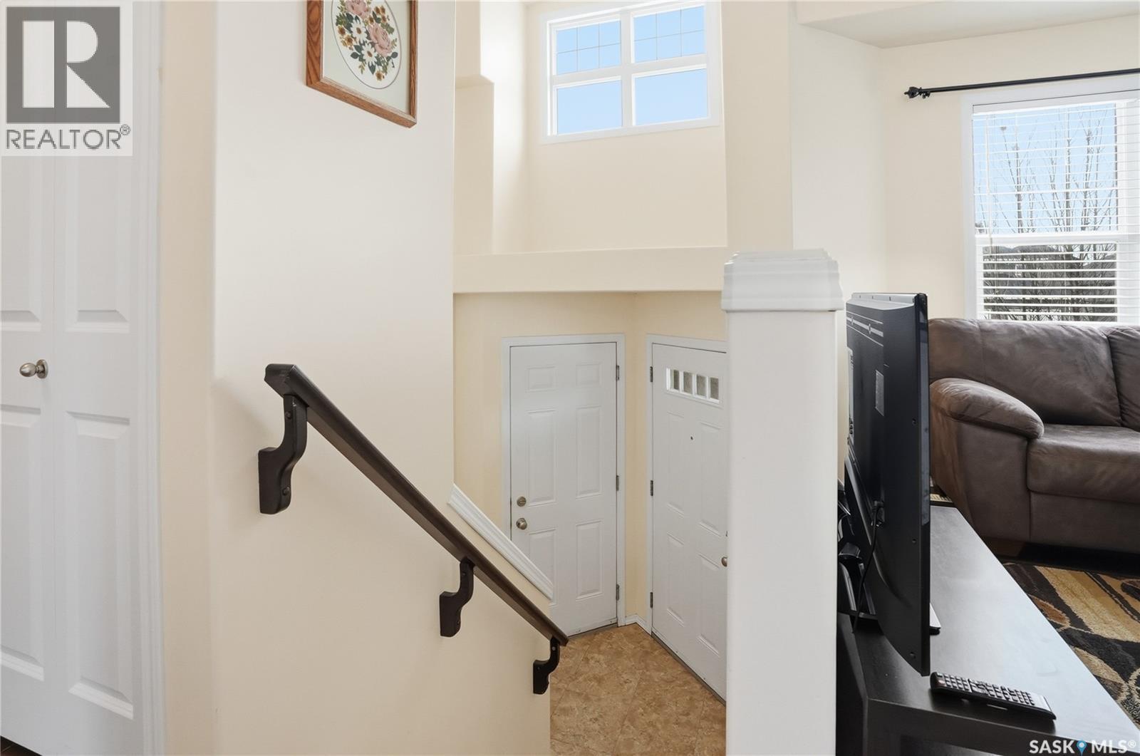 1019 Hunter Road, Saskatoon, Saskatchewan  S7T 0E6 - Photo 5 - SK032062